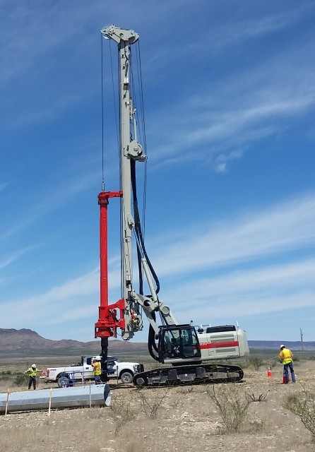 comacchio ch 650 drill rig