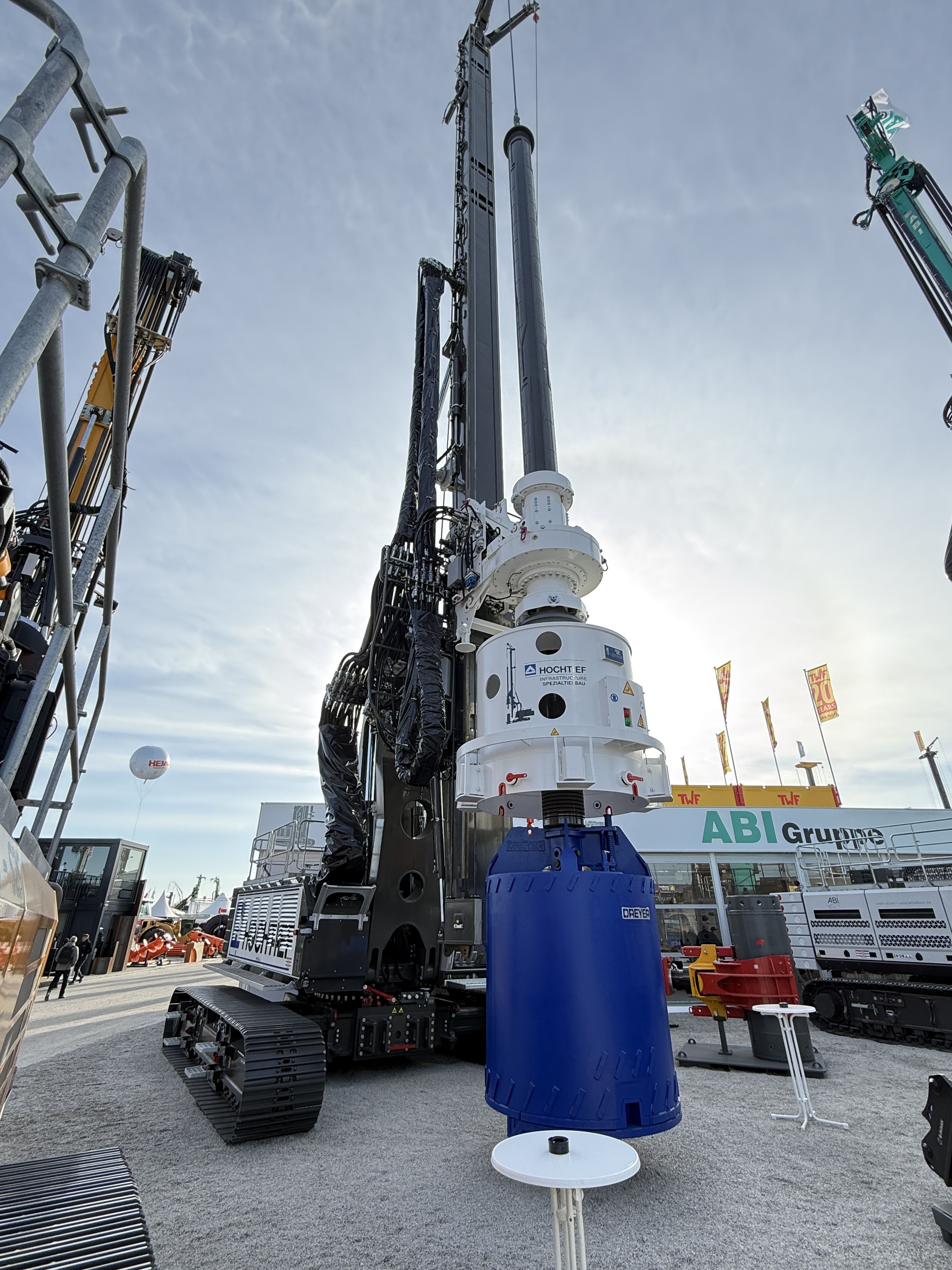 Delmag RH 50 drill rig