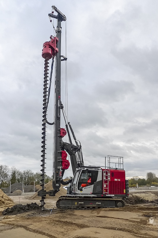 Delmag RH 14 drill rig