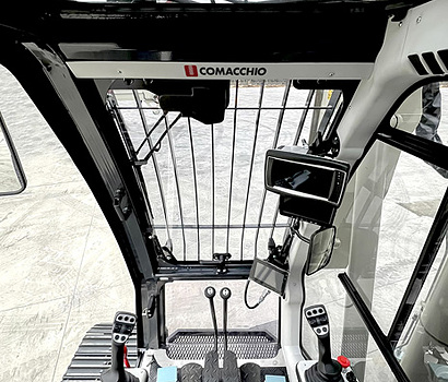 Comacchio CHF 90 Cockpit