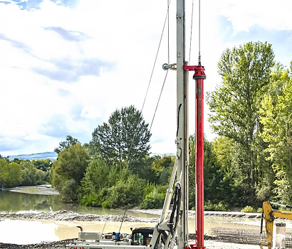 Comacchio 12 Self-Erecting Hydraulic Piling Rig